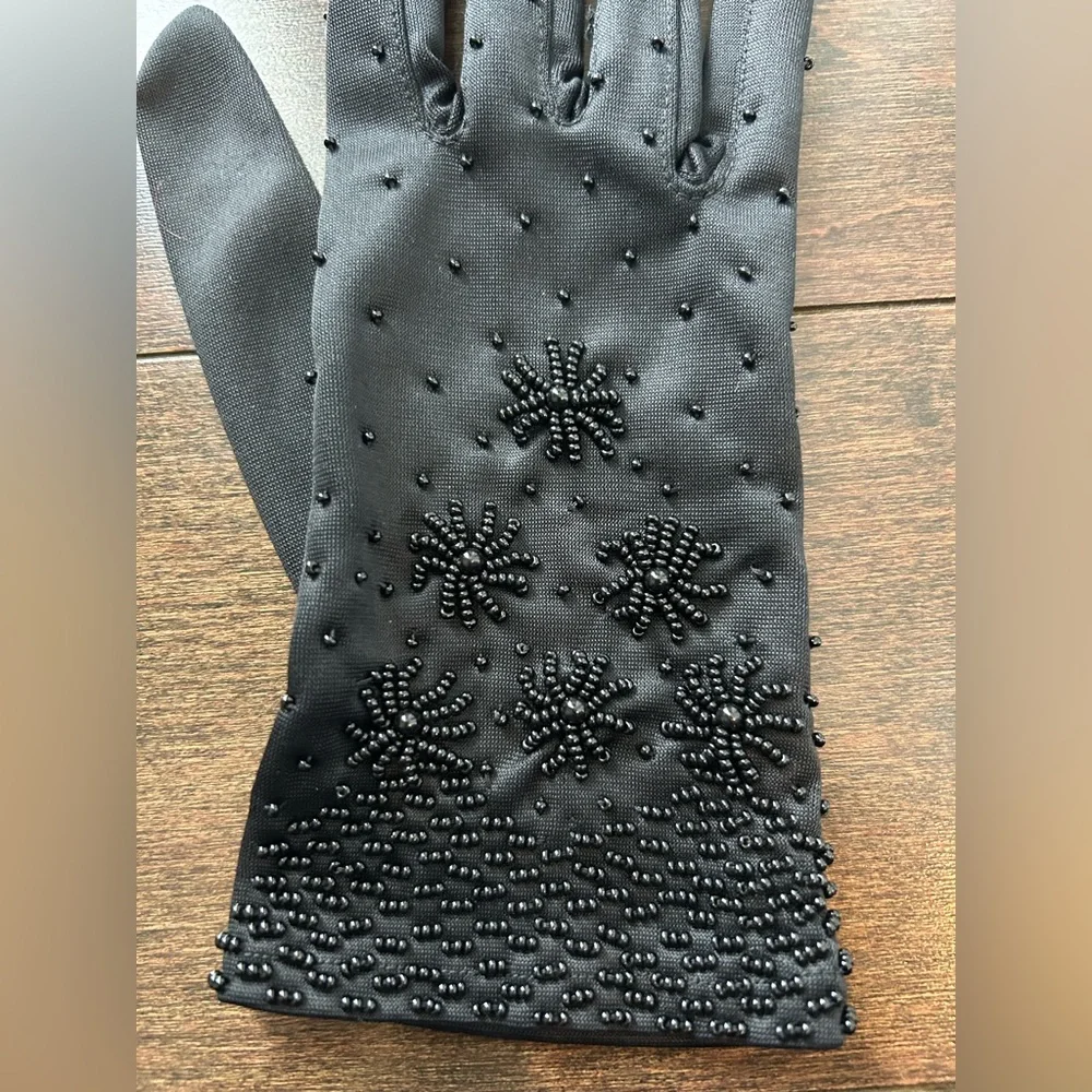 Vintage Black Beaded Gloves - Picture 3 of 5